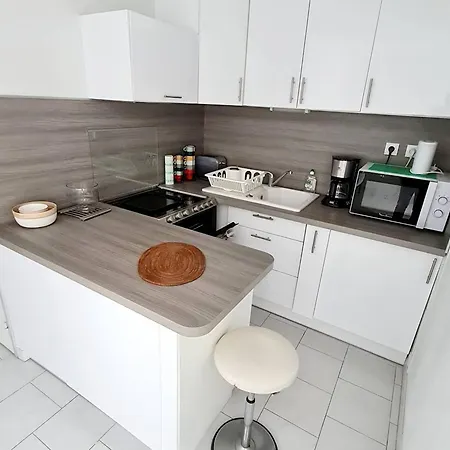 T3 Avec Wi-fi, Parking, Piscine Et Tennis A 150m De La - Fr-1-316-340